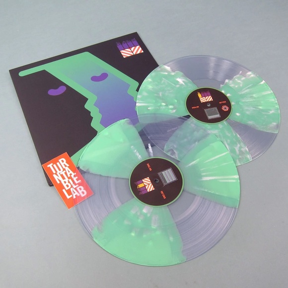 COM TRUISE
In Decay, Too (Colored Vinyl) Vinyl 2LP - Picture 4 of 8